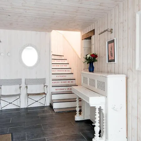 La Grande Maison Au Coeur Du Village De En Re Дом отдыха Ла-Флот